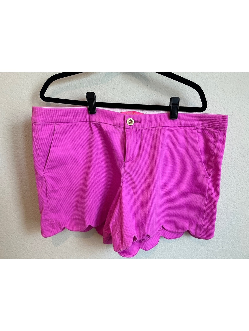 Lilly Pulitzer Pink Scalloped Hem Shorts Size 16